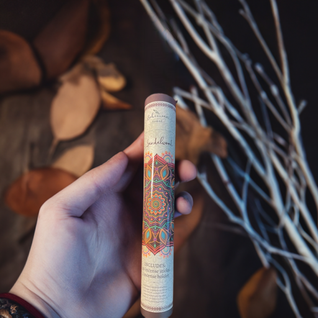 Incienso y soporte Bohemian Nomad con aroma a sándalo