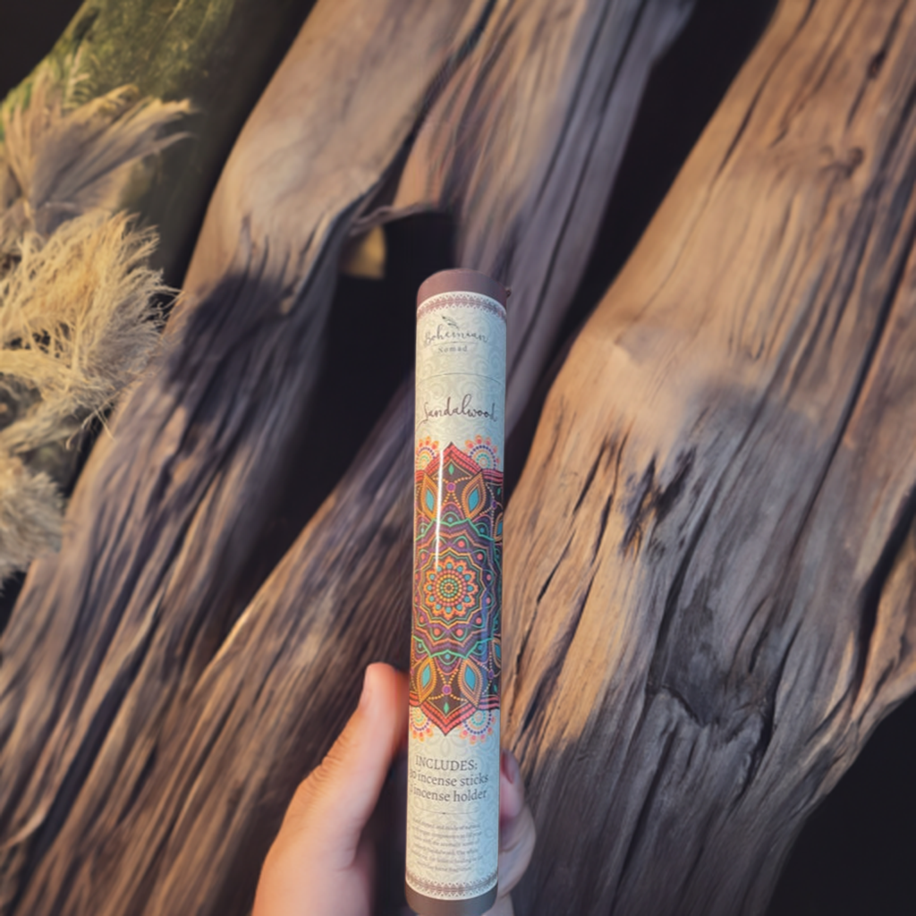 Incienso y soporte Bohemian Nomad con aroma a sándalo